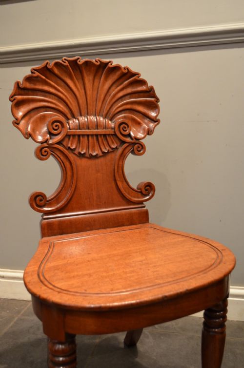 AN EXCEPTIONAL PAIR OF CARVED MAHOGANY SHELL BACK HALL CHAIRS C1815 - ADDITIONAL PHOTO 7