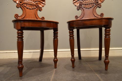 AN EXCEPTIONAL PAIR OF CARVED MAHOGANY SHELL BACK HALL CHAIRS C1815 - ADDITIONAL PHOTO 8