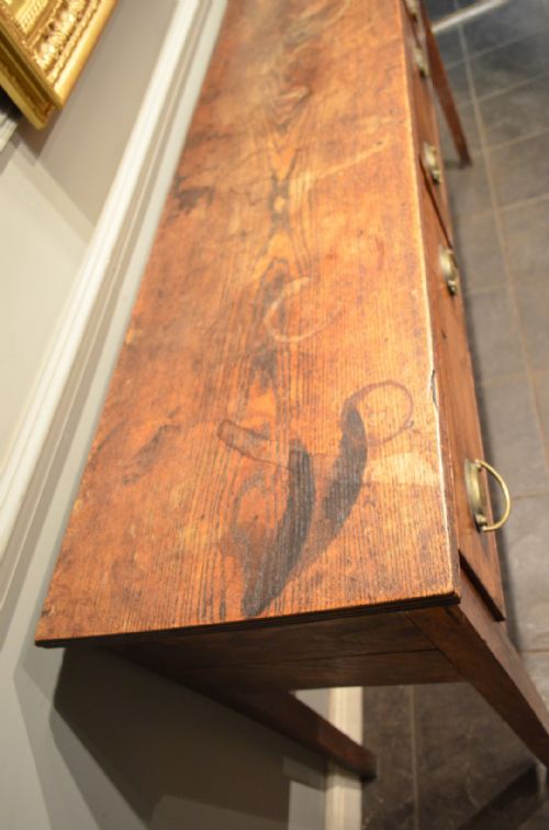 GEORGIAN OAK AND ELM THREE DRAWER DRESSER BASE - ADDITIONAL PHOTO 10