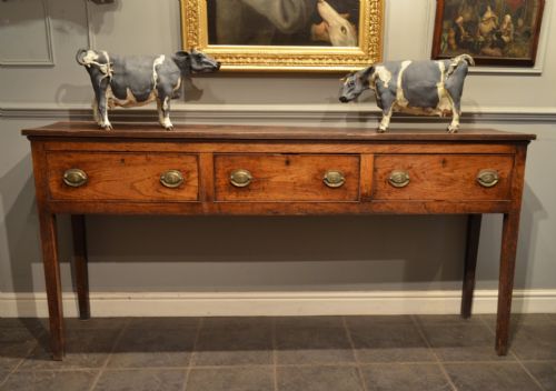 GEORGIAN OAK AND ELM THREE DRAWER DRESSER BASE - ADDITIONAL PHOTO 15