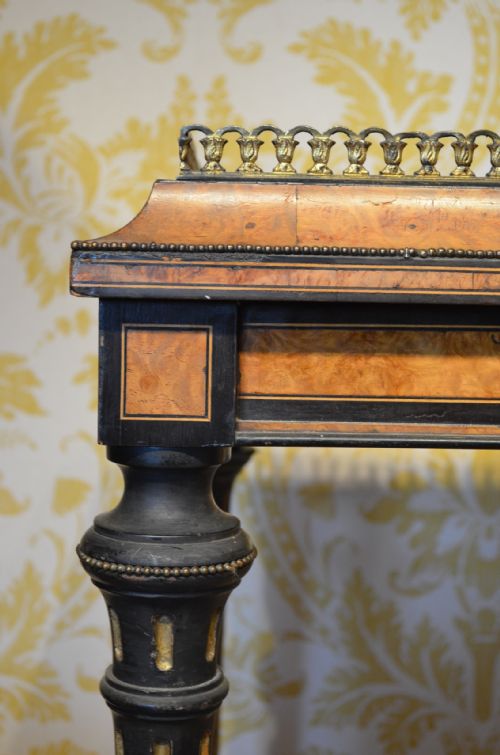 BEAUTIFUL PAIR OF WALNUT AND EBONISED JARDINIERES - ADDITIONAL PHOTO 6