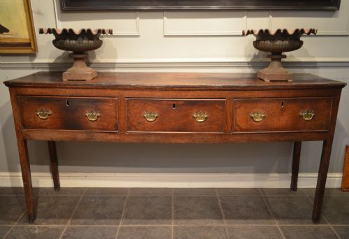 Beautiful Georgian Oak Dresser Base