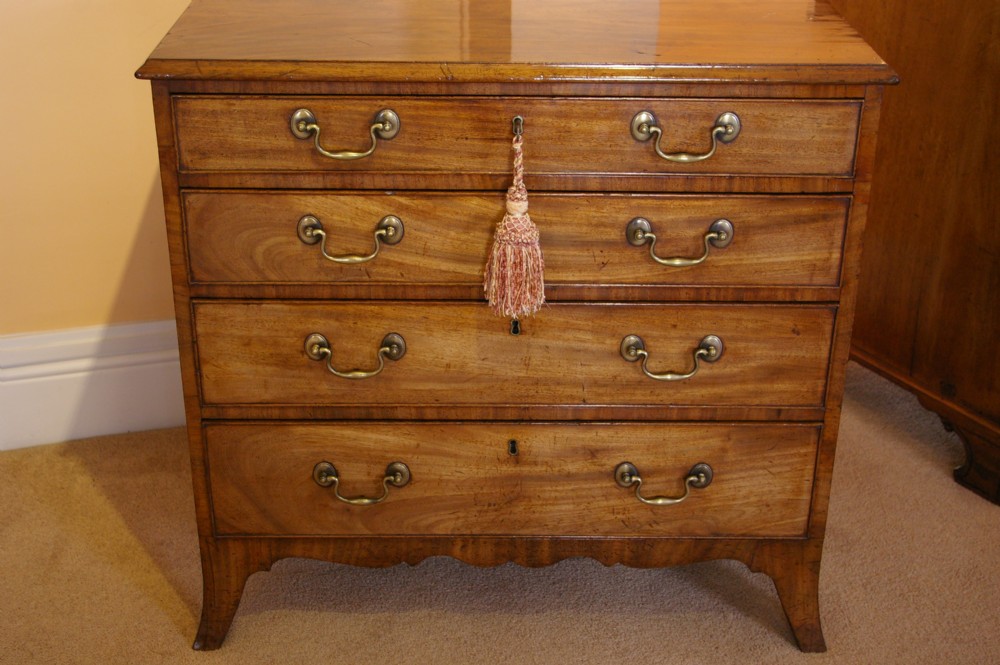 Georgian Mahogany Chest 