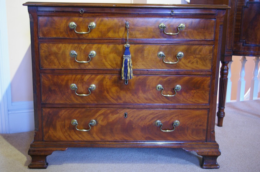 18th Century Mahogany Bachelors Chest