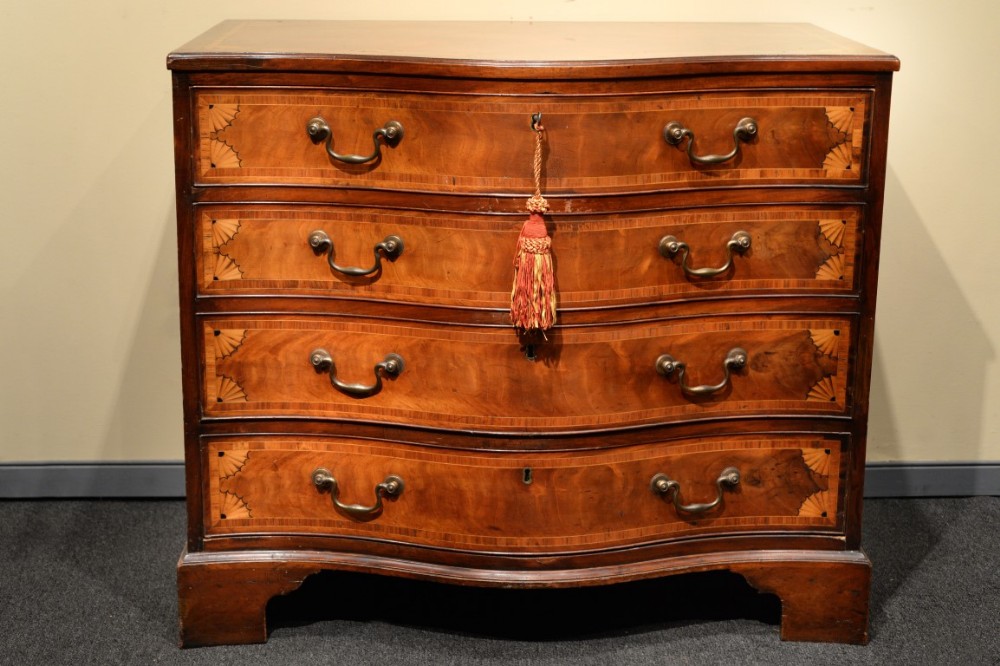 Superb Late George III Mahogany Inlaid Serpentine fronted Dressing Chest