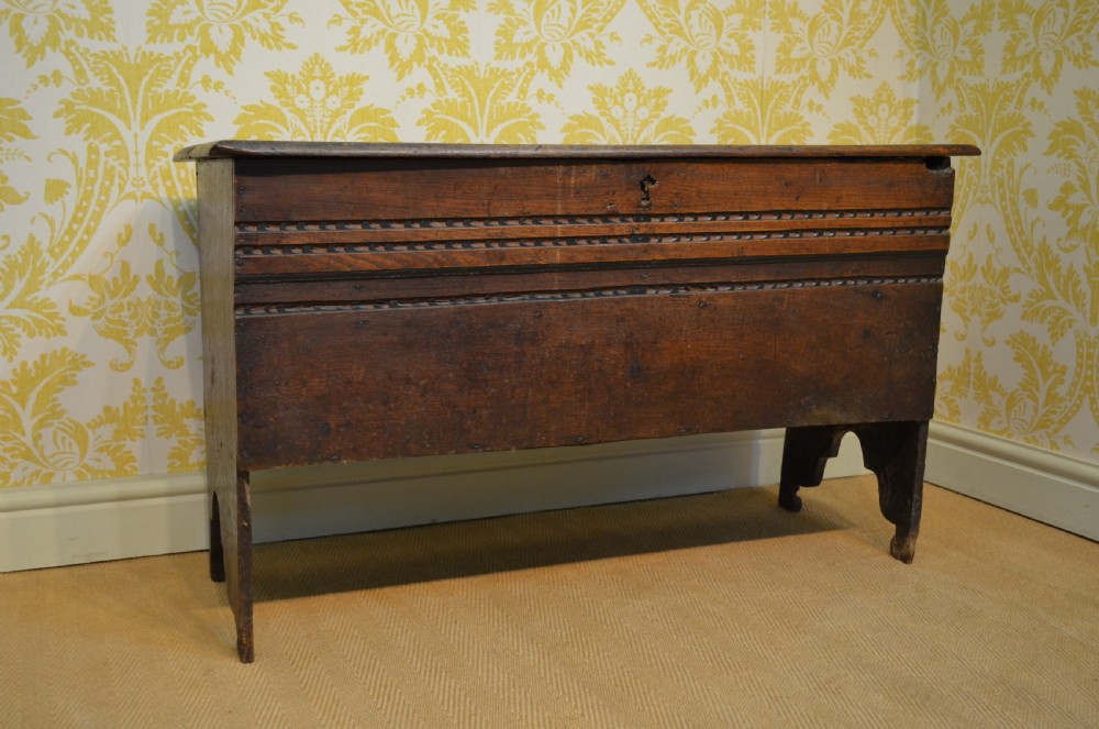 Early 18th Century Oak six plank coffer View XIII