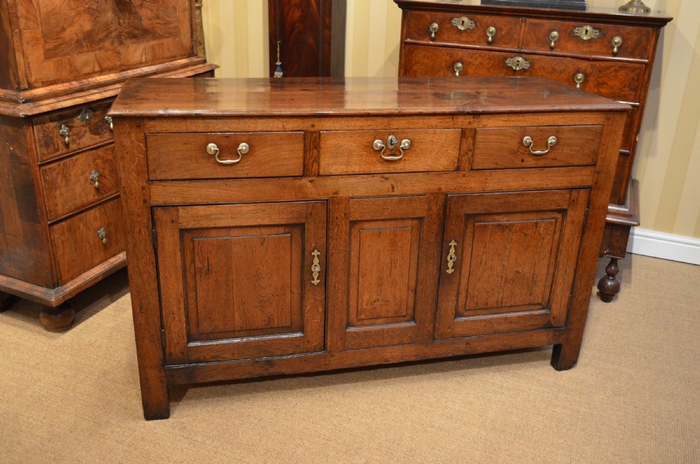 Georgian Oak Cupboard Base Dresser with Drawers.