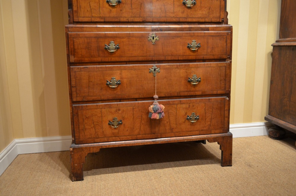 Early 18th Century Walnut Chest on Chest View V