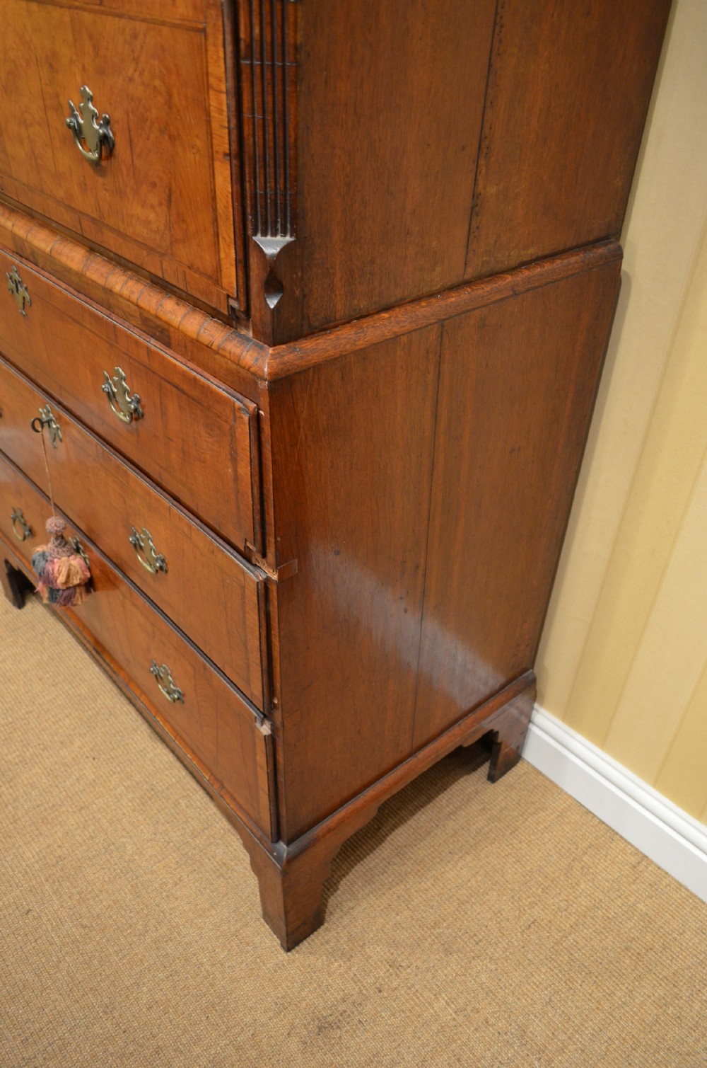 Early 18th Century Walnut Chest on Chest View XII