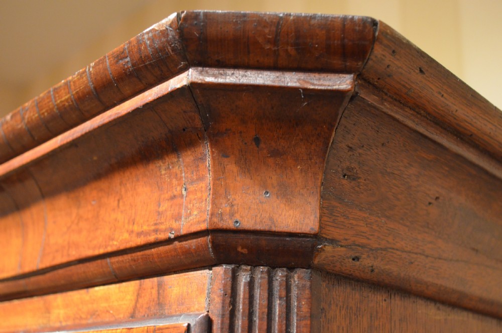 Early 18th Century Walnut Chest on Chest View XIV
