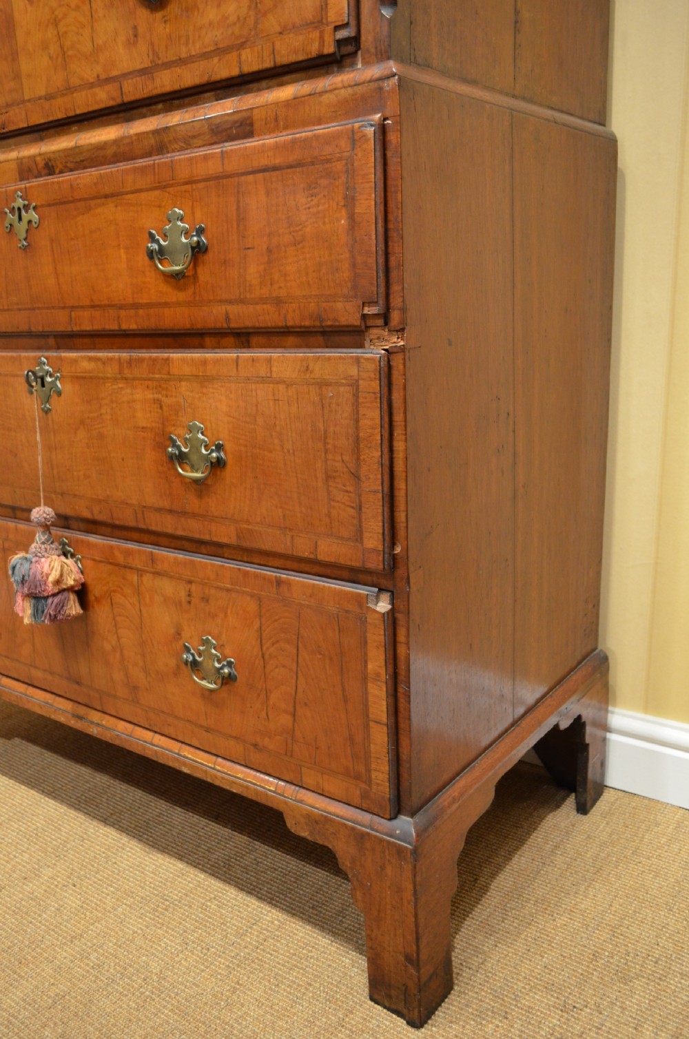 Early 18th Century Walnut Chest on Chest View XXIII