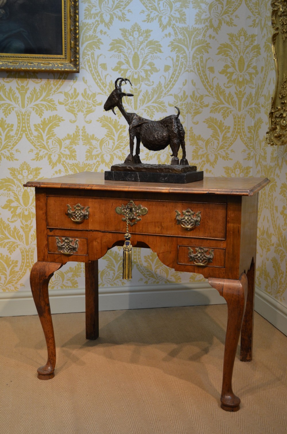 Beautiful Early 18th Century Walnut Lowboy with featherbanding and crossbanding