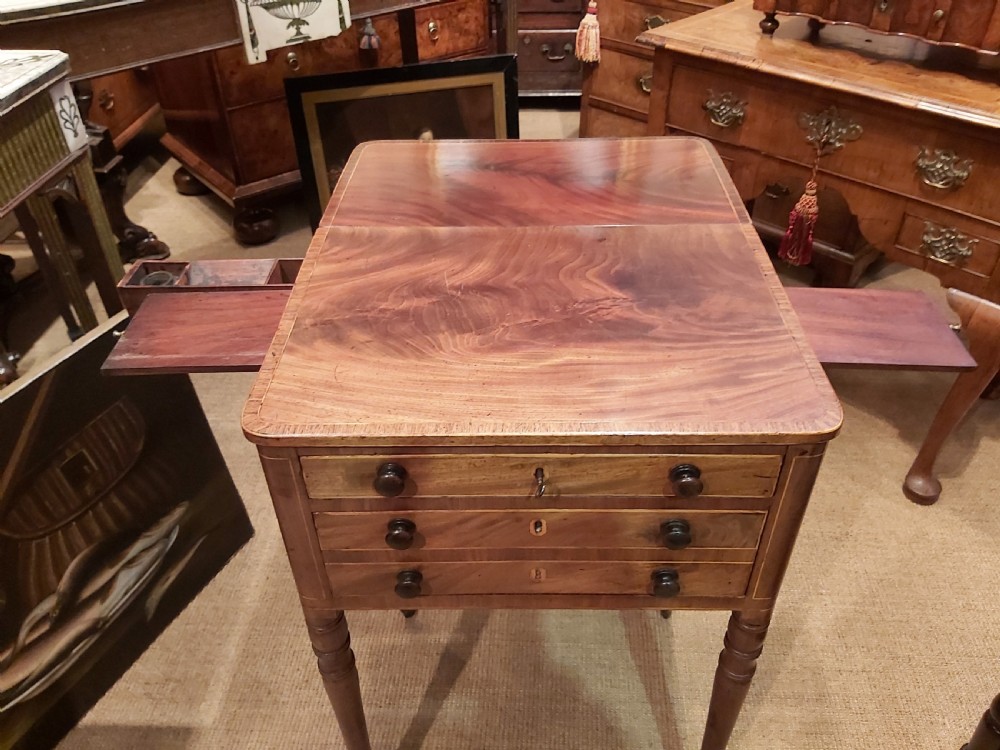  BEAUTIFUL MAHOGANY ROSEWOOD BANDED AND BOXWOOD STRUNG NIGHT TABLE View III