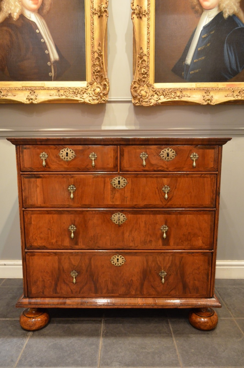 A Stunning Early 18th Century Walnut Chest of Drawers.