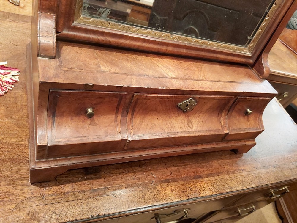Early 18th Century Walnut Toilet Mirror  View VI