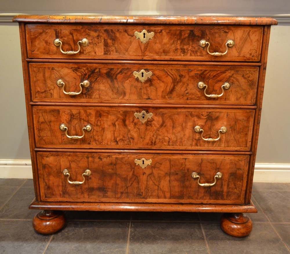 Stunning Early 18th Century Walnut Chest of Drawers.