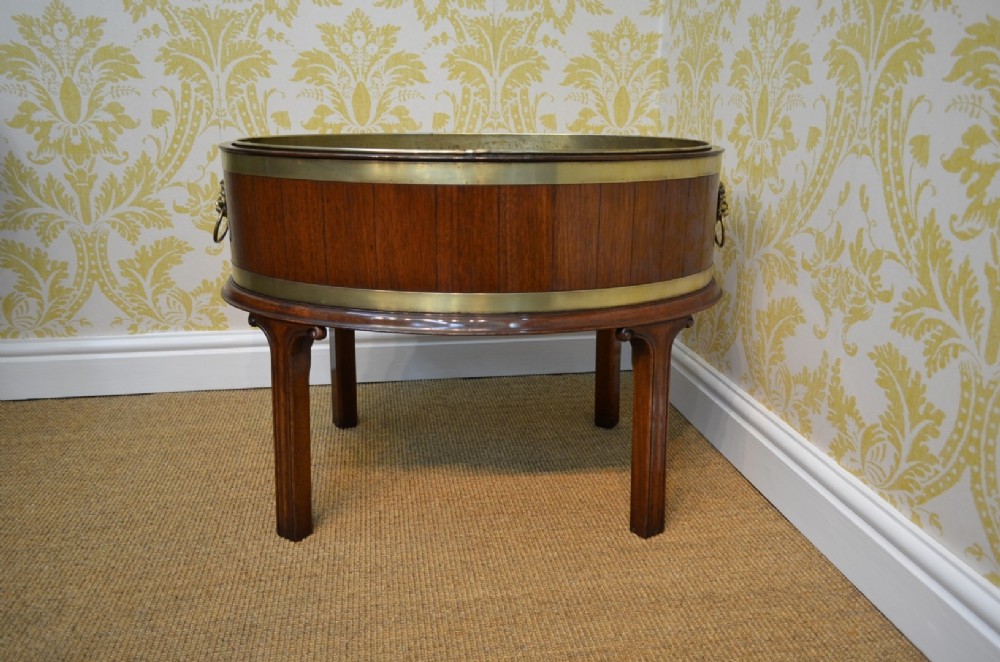 Georgian Style Mahogany Oval Planter or Cellarette.