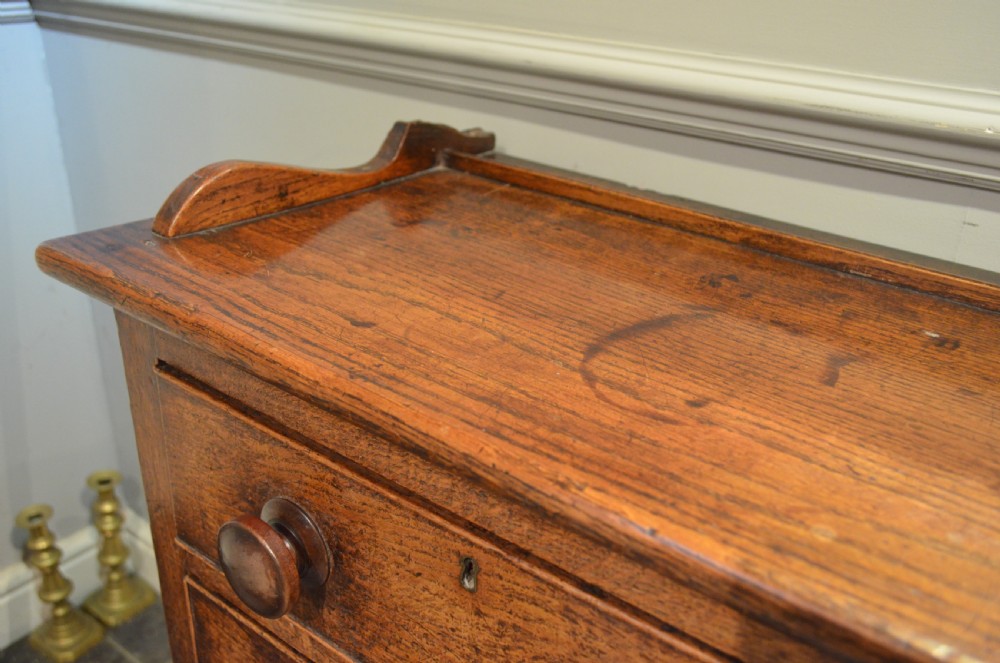 Beautiful Small Oak Pot Board Dresser  View VIII
