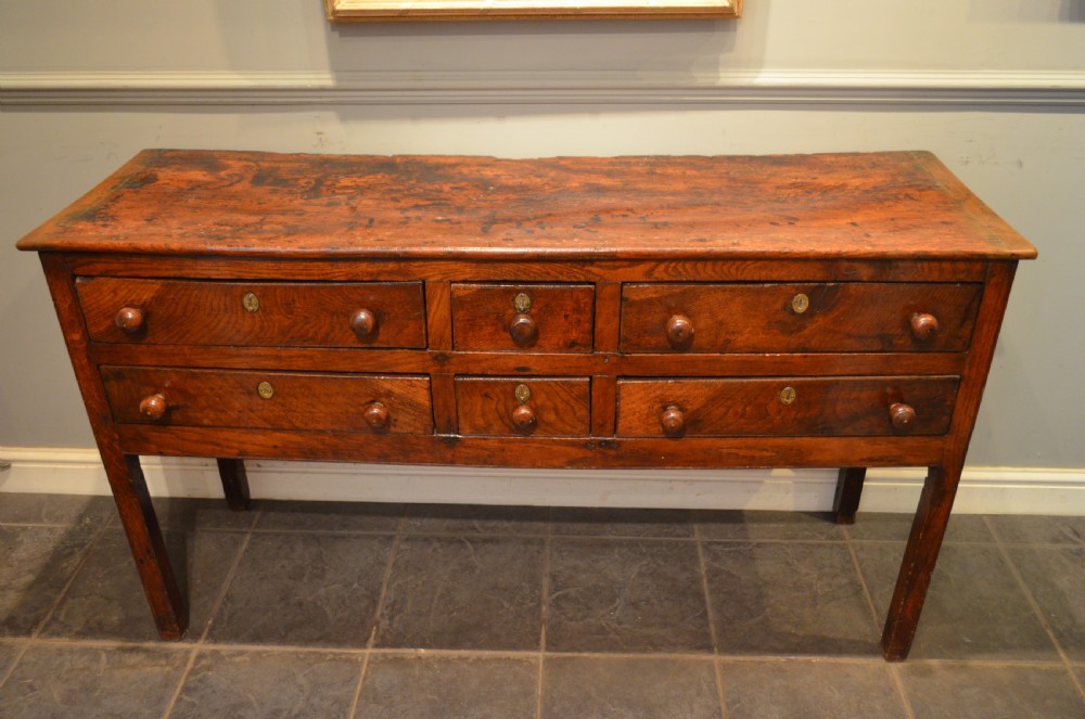 18TH CENTURY 6 DRAWER OAK AND ELM DRESSER BASE. View II