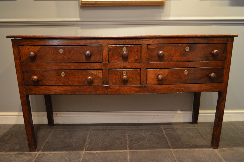 18TH CENTURY 6 DRAWER OAK AND ELM DRESSER BASE. View IV