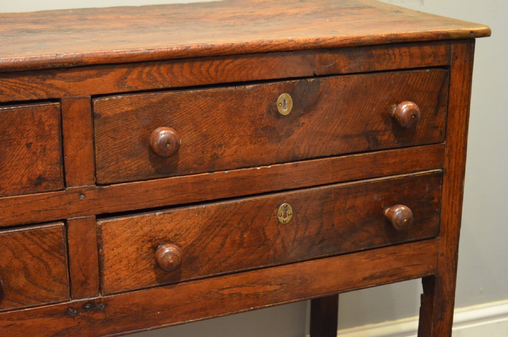 18TH CENTURY 6 DRAWER OAK AND ELM DRESSER BASE. View VIII