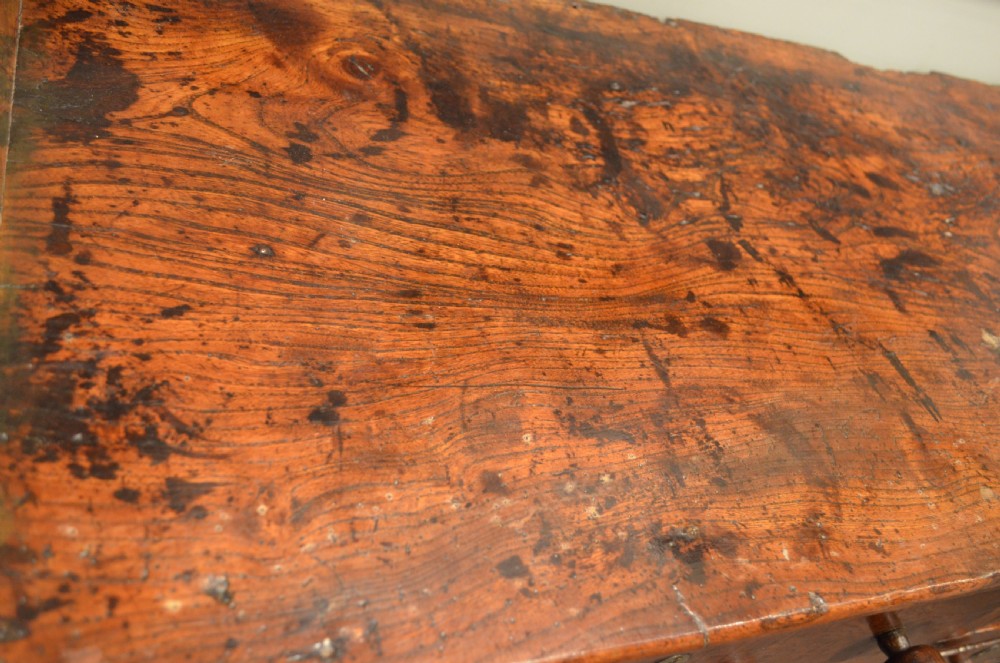 18TH CENTURY 6 DRAWER OAK AND ELM DRESSER BASE. View XI