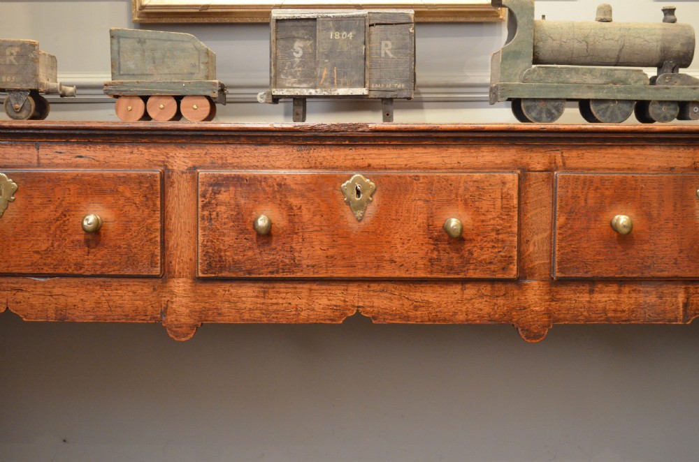 Early 18th Century Oak Padfoot Dresser Base View III