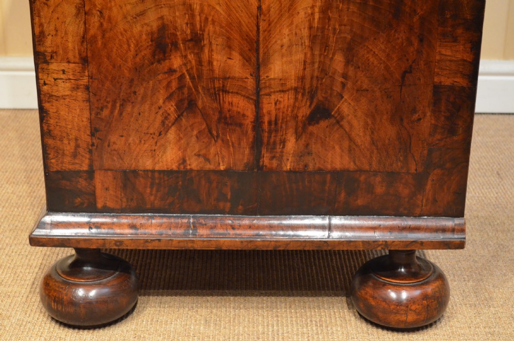A Fine 18th Century Walnut Veneered Chest of Drawers View XXII