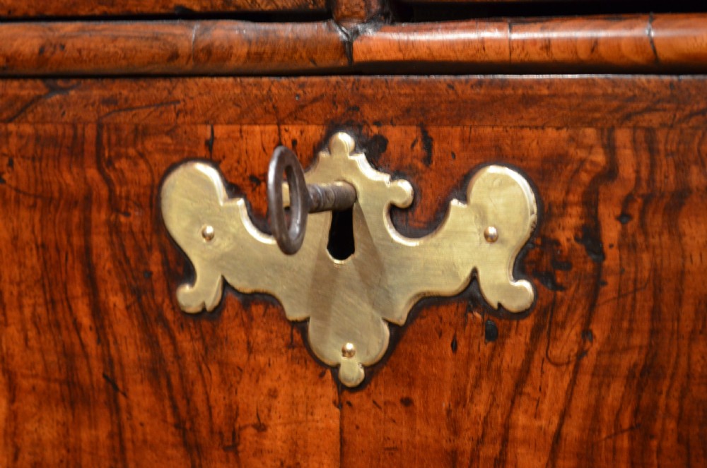 A Fine 18th Century Walnut Veneered Chest of Drawers View XXVII