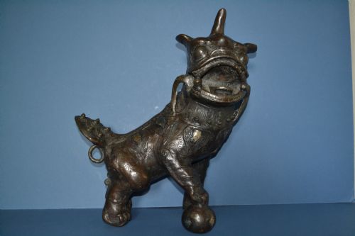 LARGE BURMESE BRONZEMIRRORED TEMPLE LION C 1820
