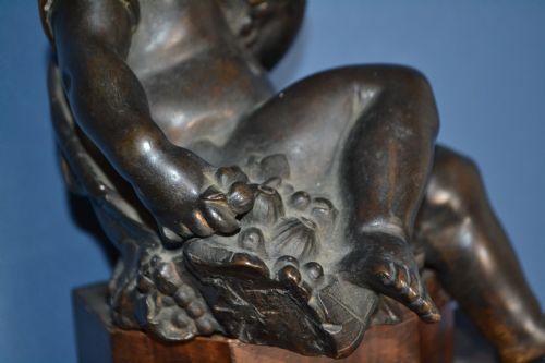 19TH CENTURY BRONZE SEATED PUTTI ON INLAID WOOD BASE C 1870 - ADDITIONAL PHOTO 4