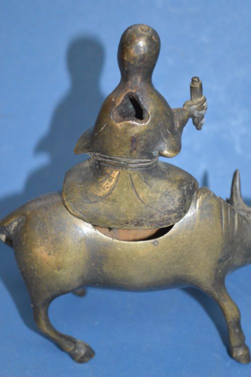 19TH CENTURY CHINESE BRONZE FIGURAL CENSER C1880 MAN ASTRIDE AN OX - ADDITIONAL PHOTO 6