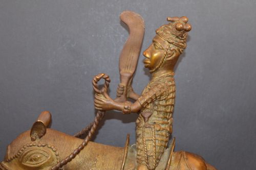 LARGE 7KG AFRICAN BENIN BRONZE HORSEMAN STATUE C1930 - ADDITIONAL PHOTO 1
