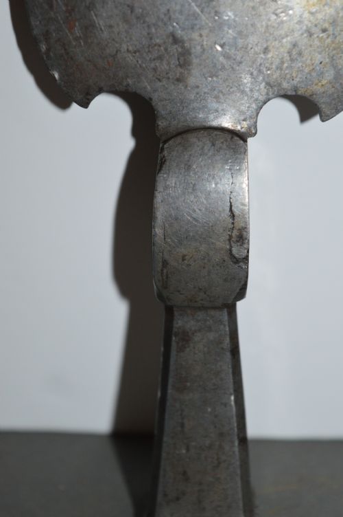 MID 18TH CENTURY EUROPEAN AXE HEAD C1750 - ADDITIONAL PHOTO 3