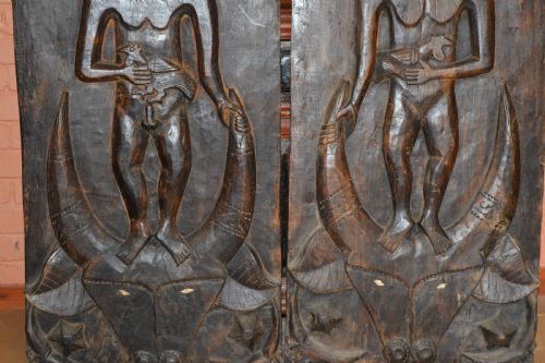 PAIR LARGE 5FT TORAJA SULAWESI CARVED TRIBAL DOORSC1850 - ADDITIONAL PHOTO 2