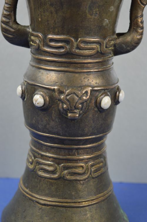 LARGE TIBETANNEPALESE BRONZE VASE C1880 - ADDITIONAL PHOTO 2