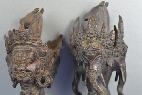 2 TIBETAN BRONZE BUDDHIST CEREMONIAL KNIVES KARTIKAC1890 - ADDITIONAL PHOTO 1