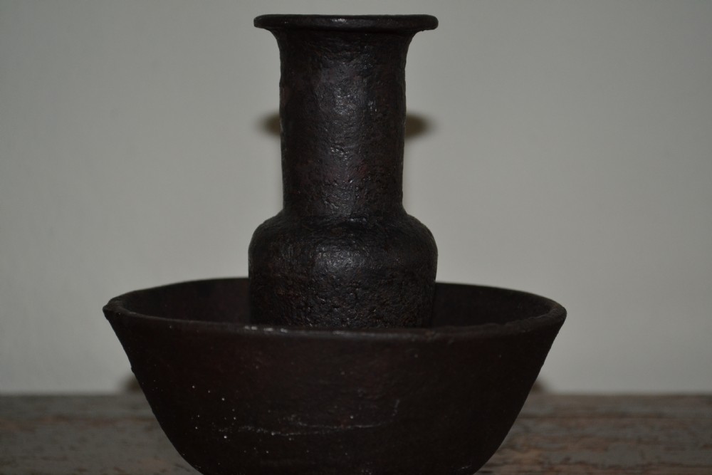 Rare Chinese Ming Dynasty Iron Bowl and Vase, Believed to be 15th Century (Ming 1368-1644).  