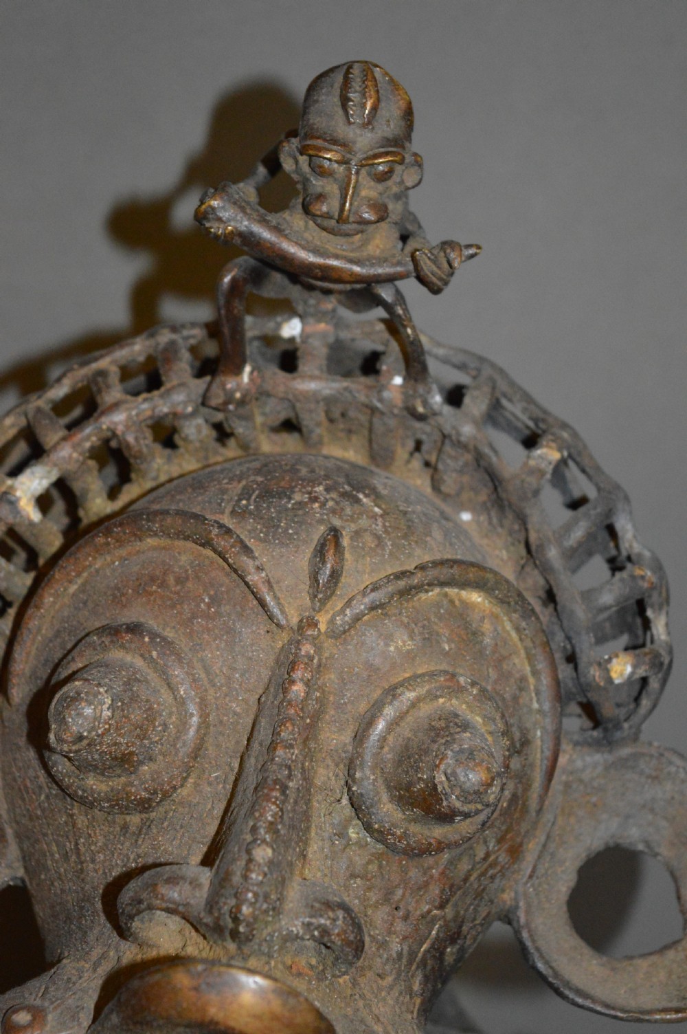 Large (6kg) African Bronze Maternity Statue, c1920 View IV