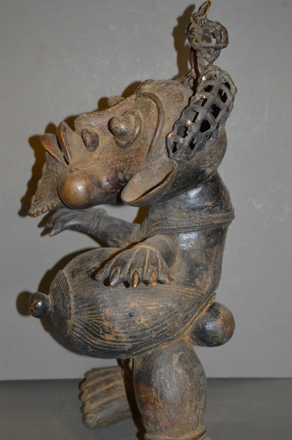 Large (6kg) African Bronze Maternity Statue, c1920 View IX