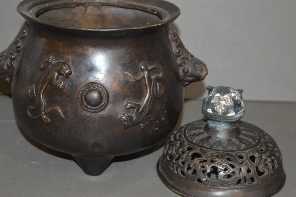 Chinese Qing Dynasty Bronze Censer, c1890 View VII