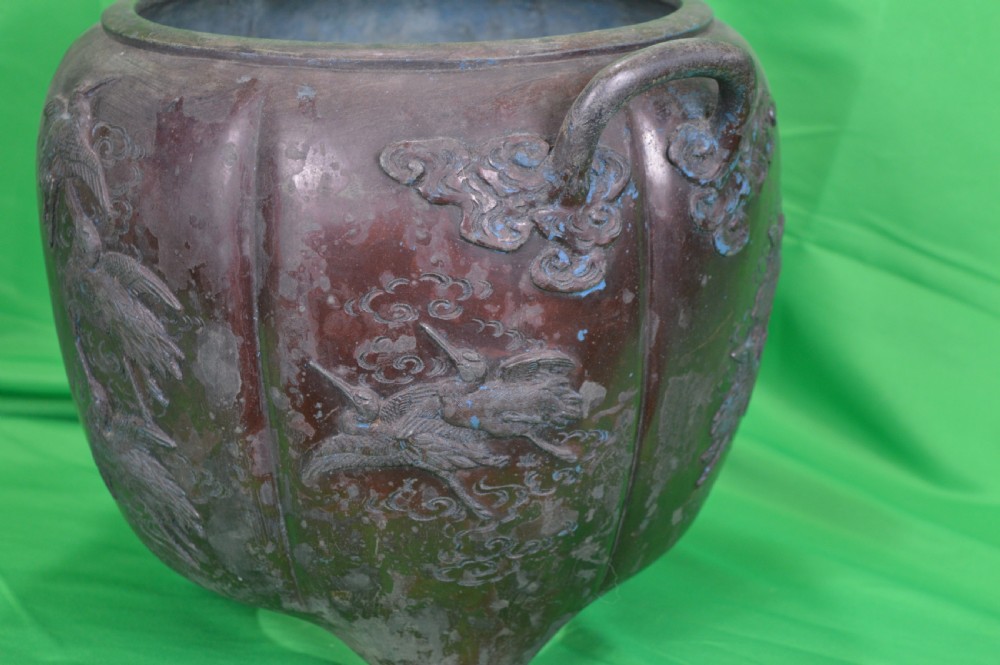 Huge (6 kg) Japanese Bronze Jardinière, c1790 View III