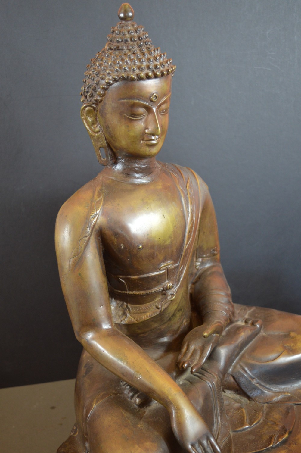 Large (10kg) Tibetan Bronze Buddha, c1890 View XIV