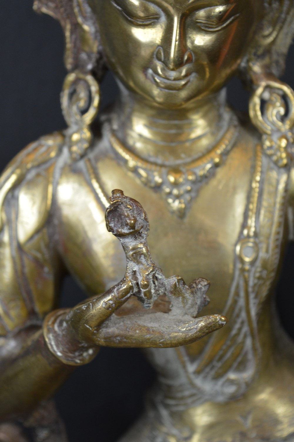 Large (5.3kg) Tibetan Bronze Buddha,c1880 View XIV