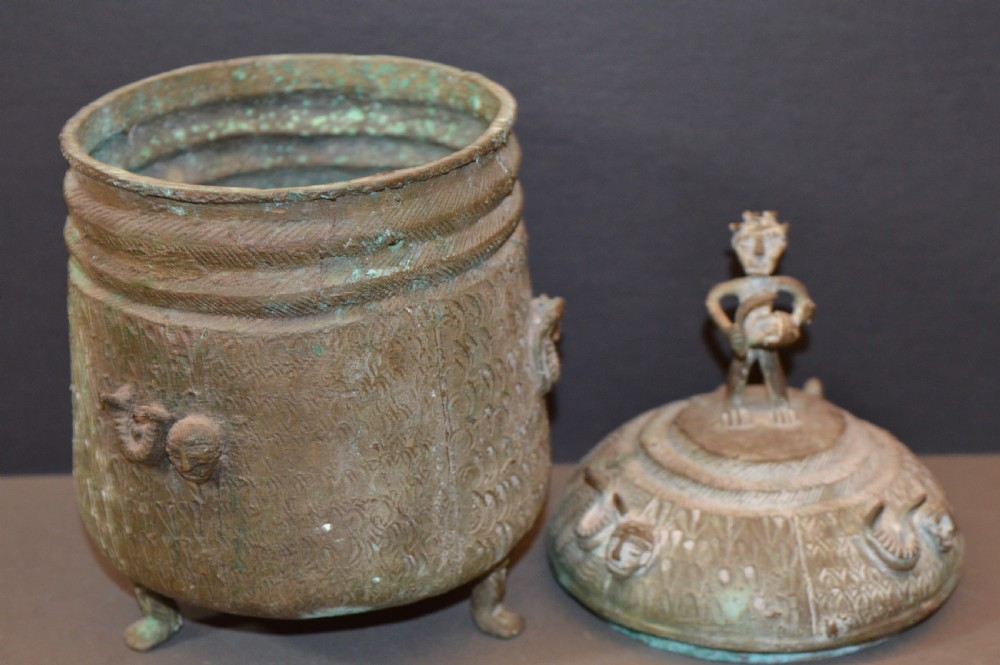 Large (1.3kg) African Ashanti Bronze Gold Pot,c1920 View II