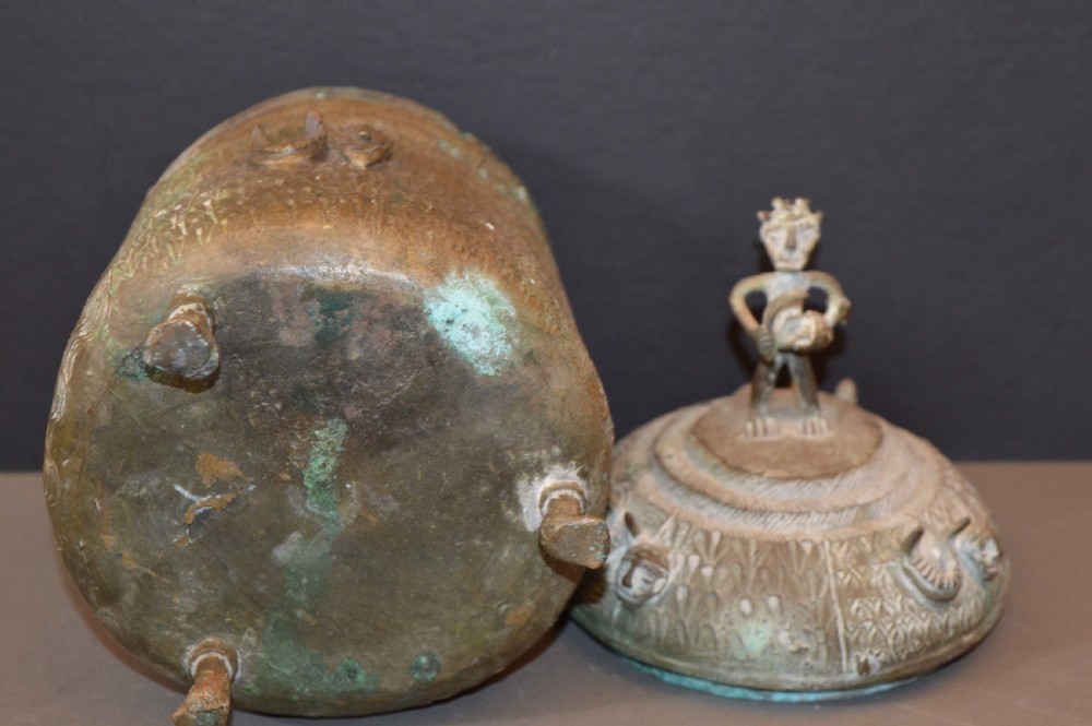 Large (1.3kg) African Ashanti Bronze Gold Pot,c1920 View IX