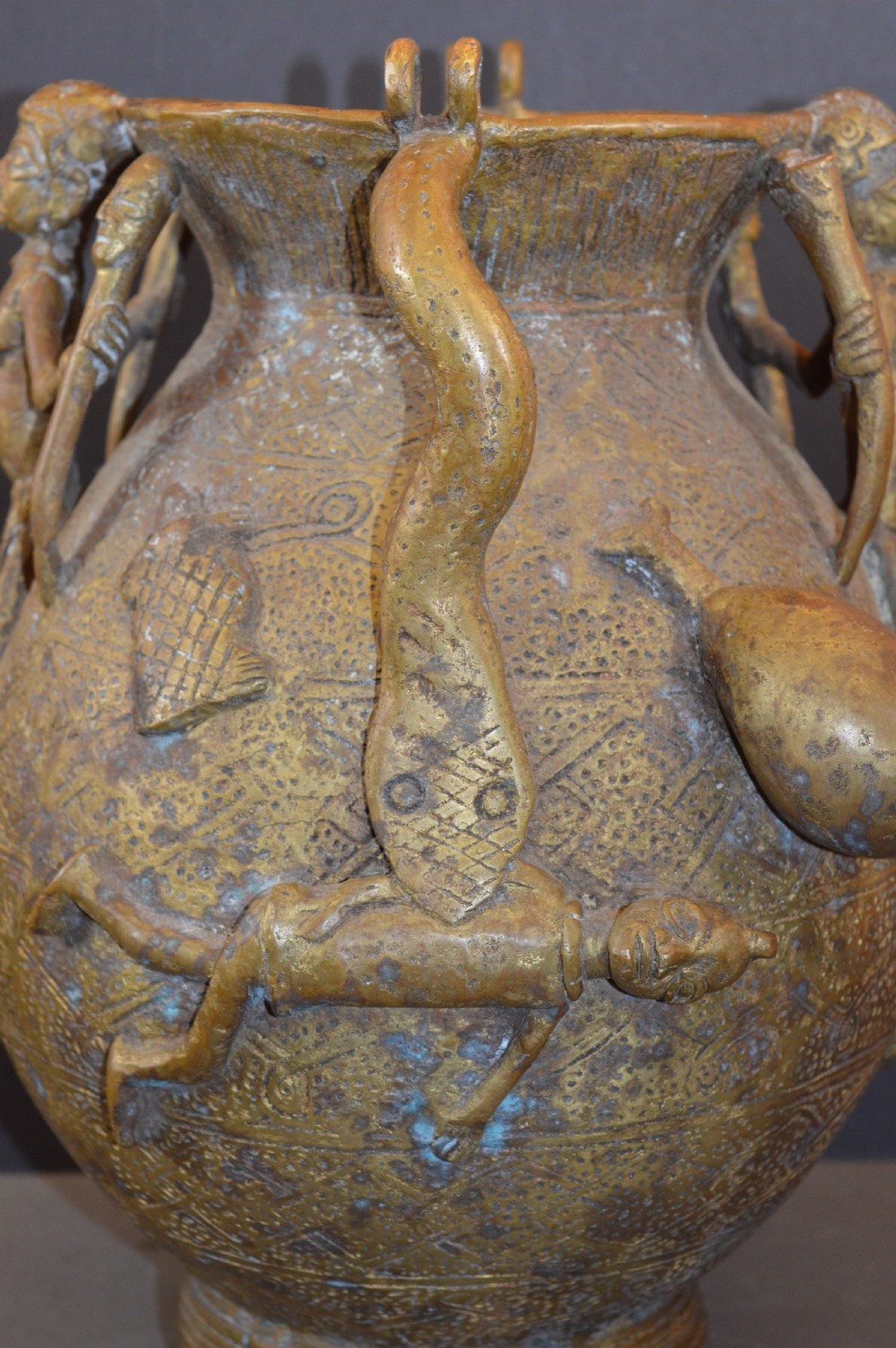 Large (14kg) Benin Bronze Ceremonial Pot, c1900 View III