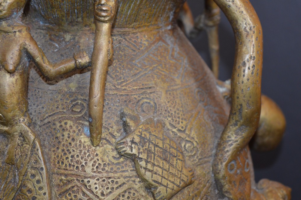 Large (14kg) Benin Bronze Ceremonial Pot, c1900 View VI