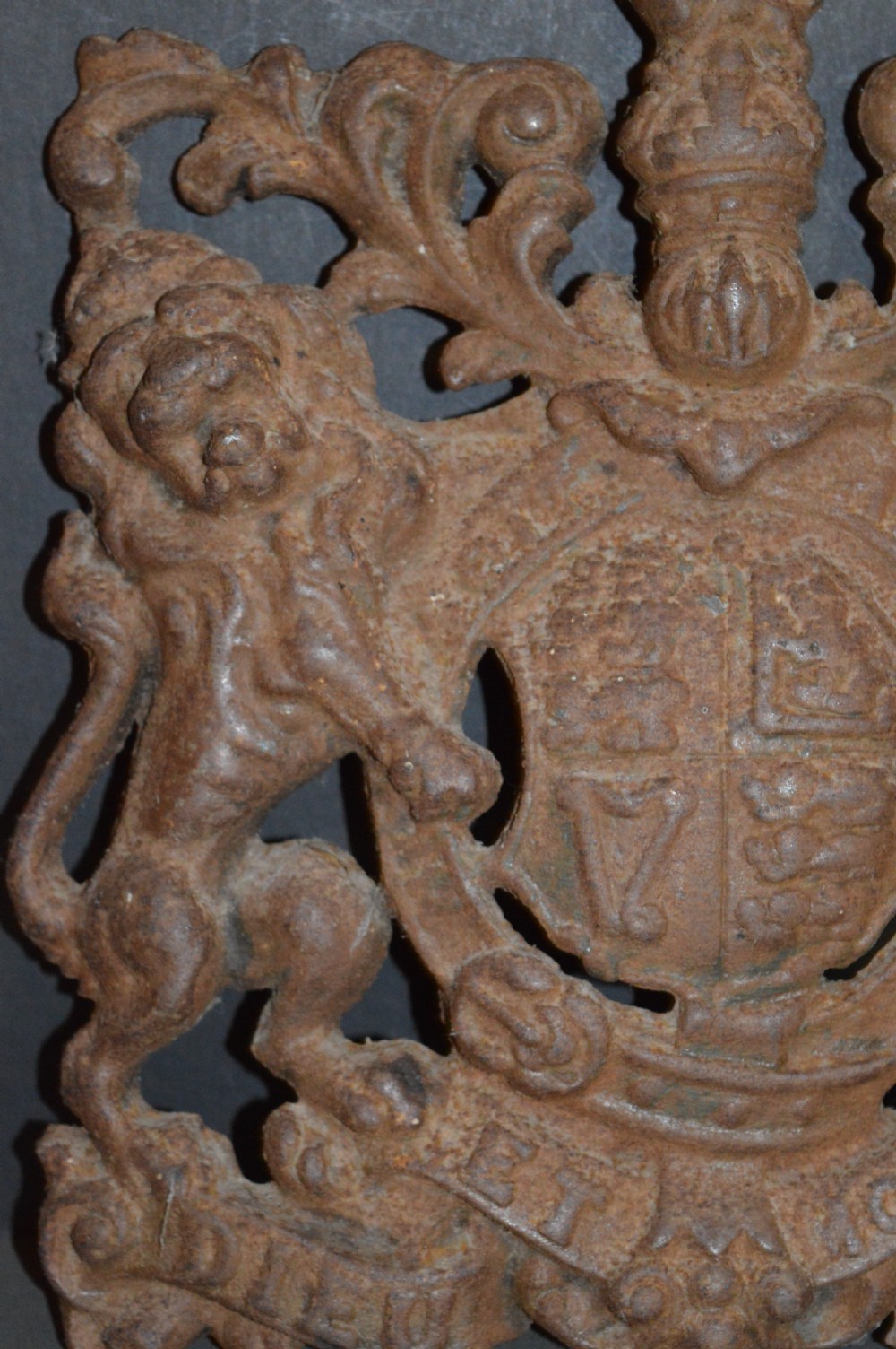 Large (4.2kg) Cast Iron Royal Coat of Arms,c1850 View III