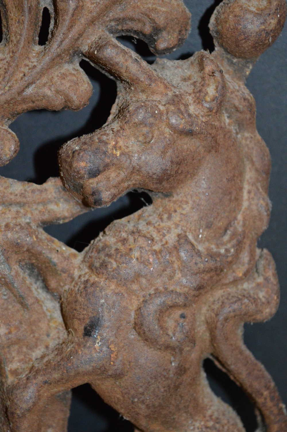 Large (4.2kg) Cast Iron Royal Coat of Arms,c1850 View IV